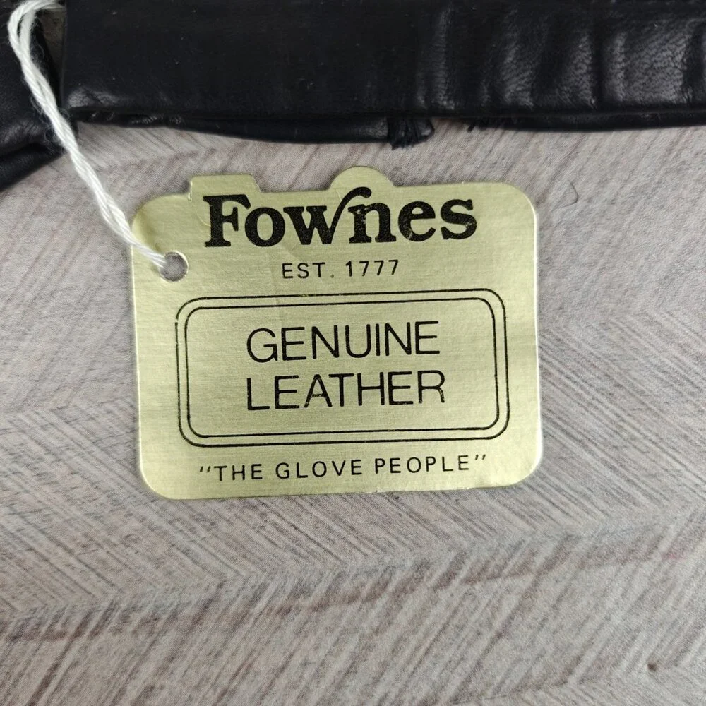 Vintage Fownes Womens Genuine Leather Black Gloves Acrylic Lined Size 7